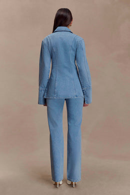 Chaqueta Vaquera Ajustada – Silueta Elegante y Atemporal