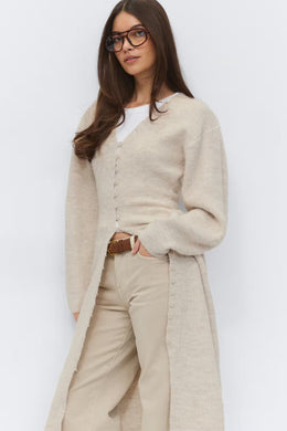 Vestido Largo de Punto con Botones – Elegancia Minimal Chic