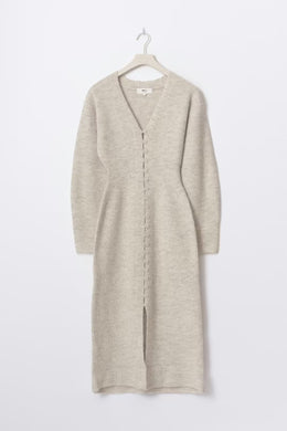 Vestido Largo de Punto con Botones – Elegancia Minimal Chic