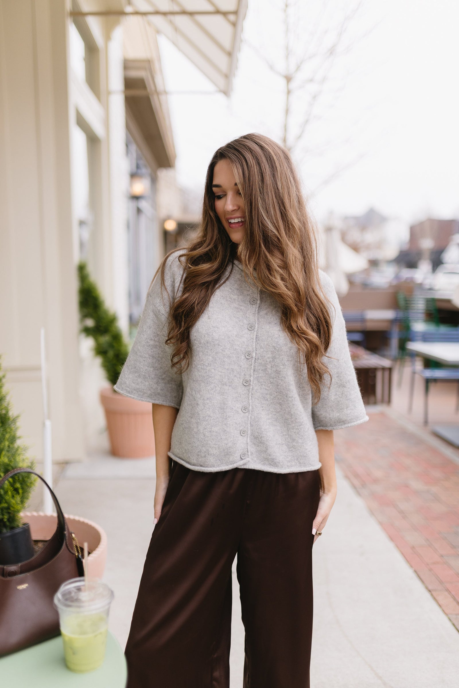 Cárdigan Corto Suave – Estilo Natural y Chic