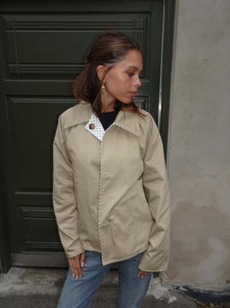 Chaqueta Reversible Chic – 2 Looks en 1