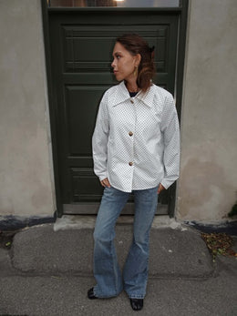 Chaqueta Reversible Chic – 2 Looks en 1